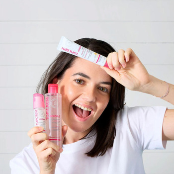 Radiance Tinted Cream SPF 40 - Hydratační tónující pleťový krém 40 ml